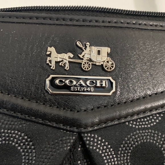 Coach | Crossover Bag - Picture 4 of 8